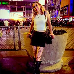 Meet your Posher, Helen